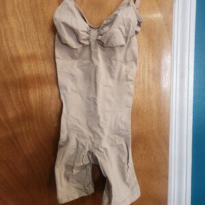 SKIMS Low Back Mid Thigh Bodysuit Size Large